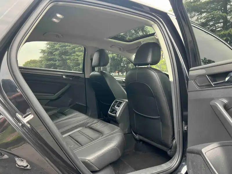 2017 Passat 330TSI DSG Premium Edition — миниатюра 16