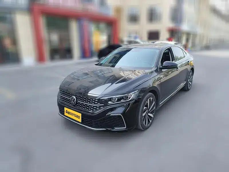 2022 Volkswagen Passat 330TSI Starry Sky Luxury Edition — миниатюра 1