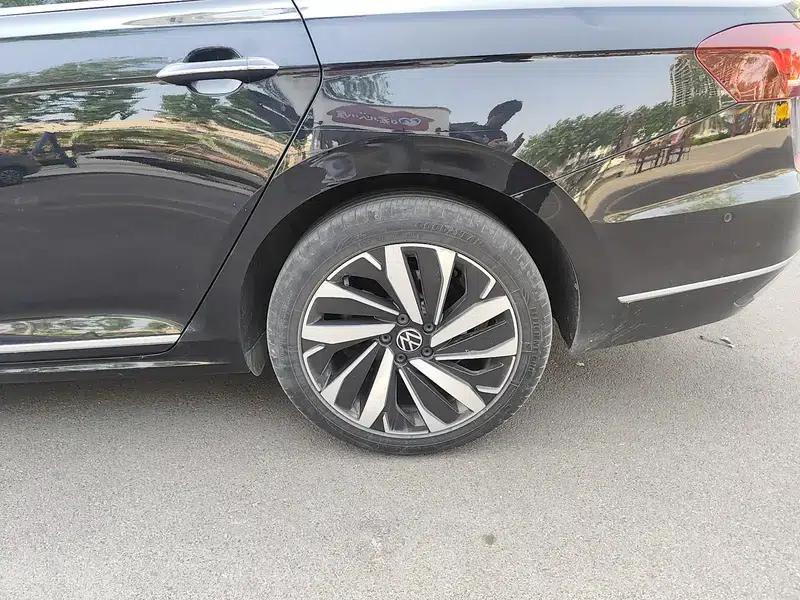 2022 Volkswagen Passat 330TSI Starry Sky Luxury Edition — миниатюра 20