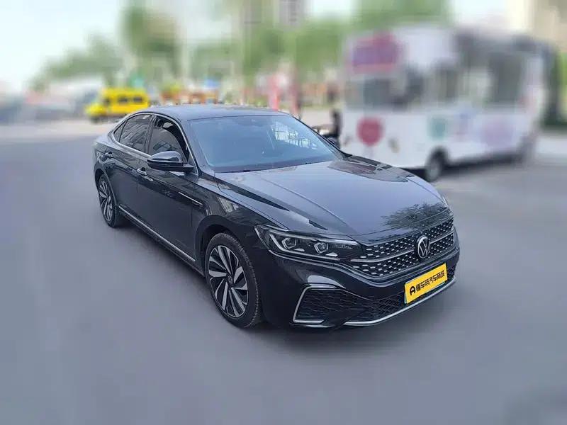 2022 Volkswagen Passat 330TSI Starry Sky Luxury Edition — миниатюра 3
