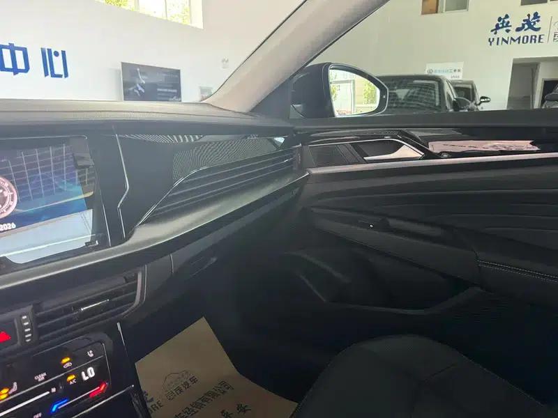 2024 Passat Outstanding Edition 380TSI Dragon Edition — миниатюра 13