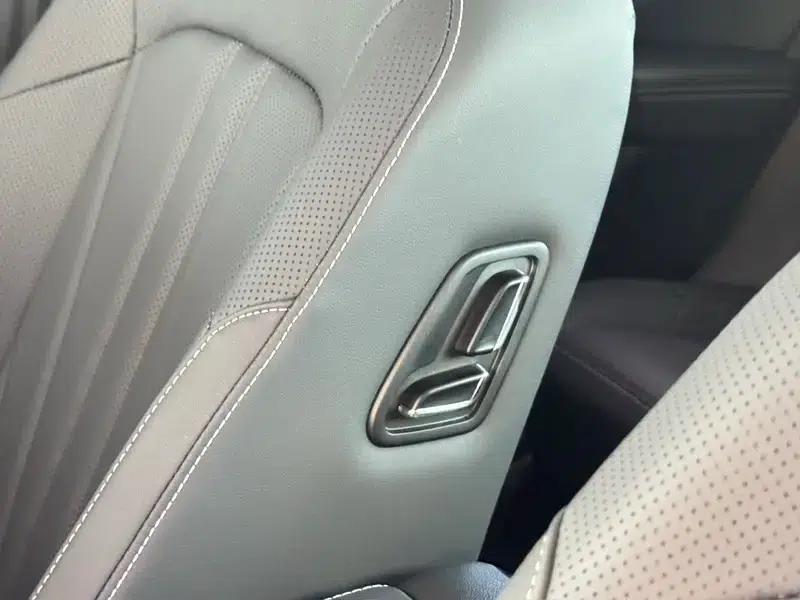 2024 Passat Outstanding Edition 380TSI Dragon Edition — миниатюра 14