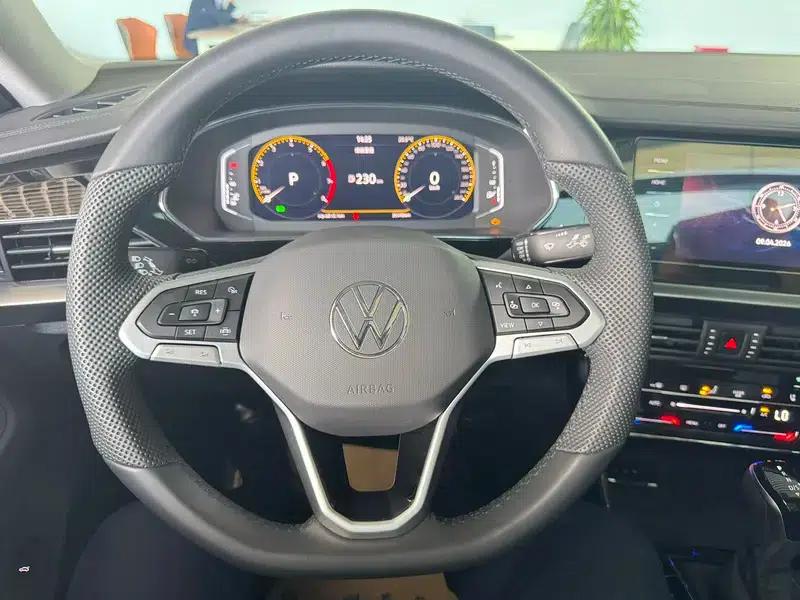 2024 Passat Outstanding Edition 380TSI Dragon Edition — миниатюра 19