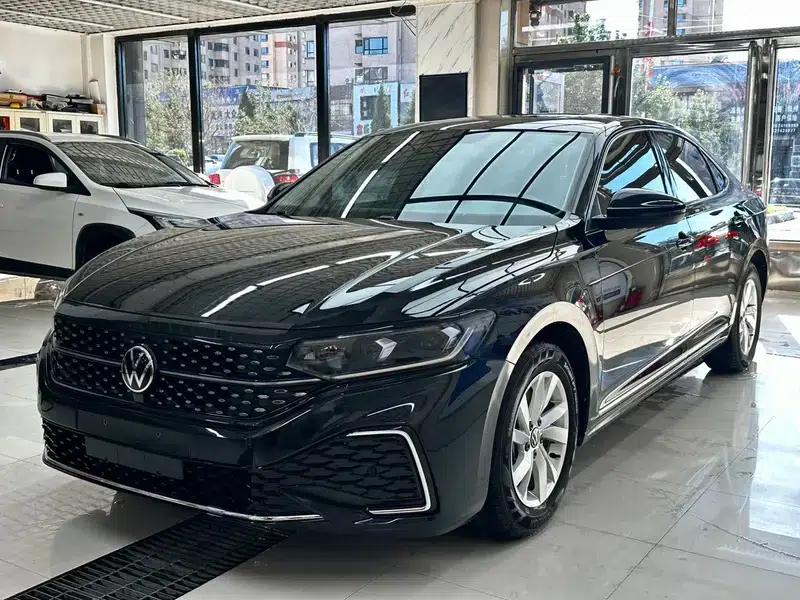 2023 Passat Facelift 280TSI Elite Edition — миниатюра 1