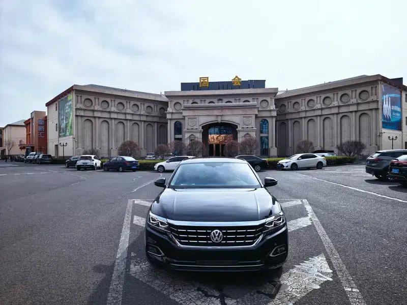 2019 Volkswagen Passat 330TSI Luxury Edition (China VI Emission Standard) — миниатюра 2