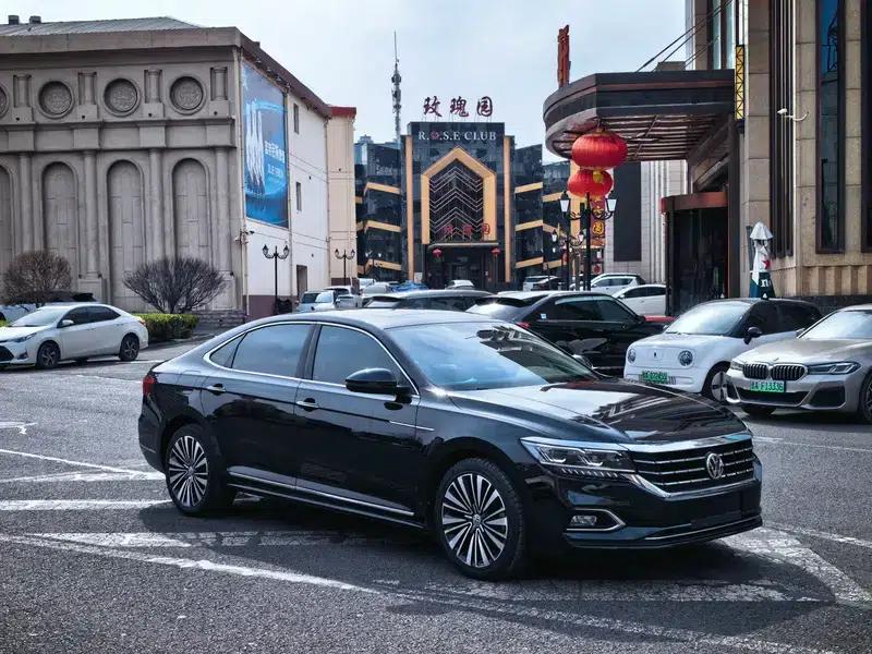 2019 Volkswagen Passat 330TSI Luxury Edition (China VI Emission Standard) — миниатюра 3