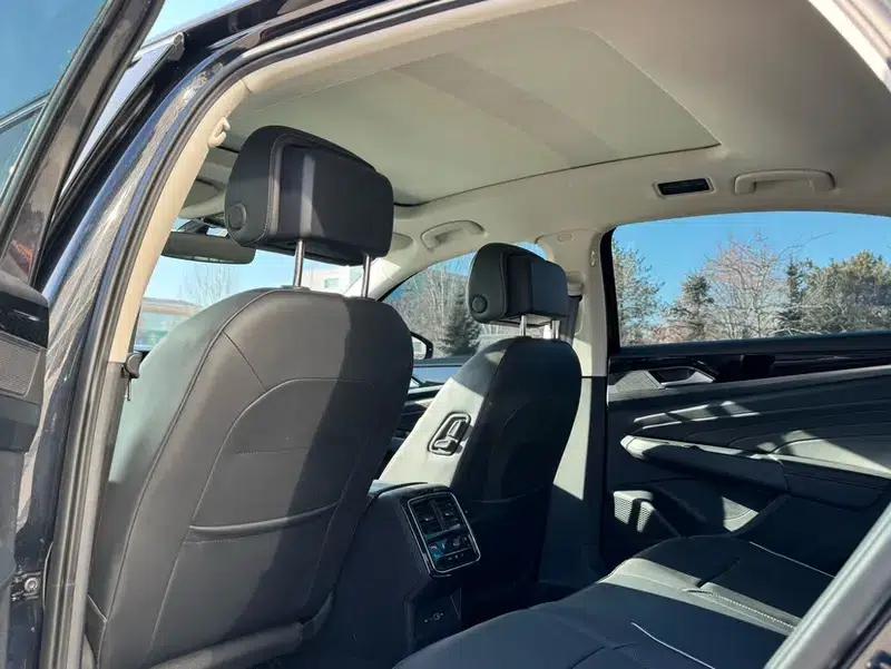 2024 Passat Outstanding Edition 380TSI Starry Sky Dragon Edition — миниатюра 17