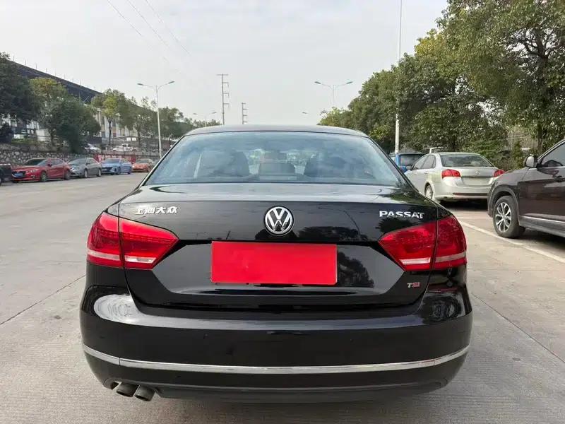 2015 Passat 1.8TSI DSG Premium Edition — миниатюра 5