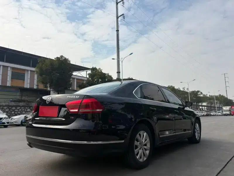 2015 Passat 1.8TSI DSG Premium Edition — миниатюра 6