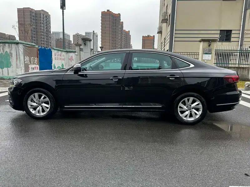 2022 Passat 280TSI Elite Edition — миниатюра 4