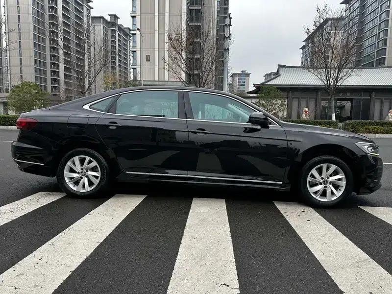 2022 Passat 280TSI Elite Edition — миниатюра 8