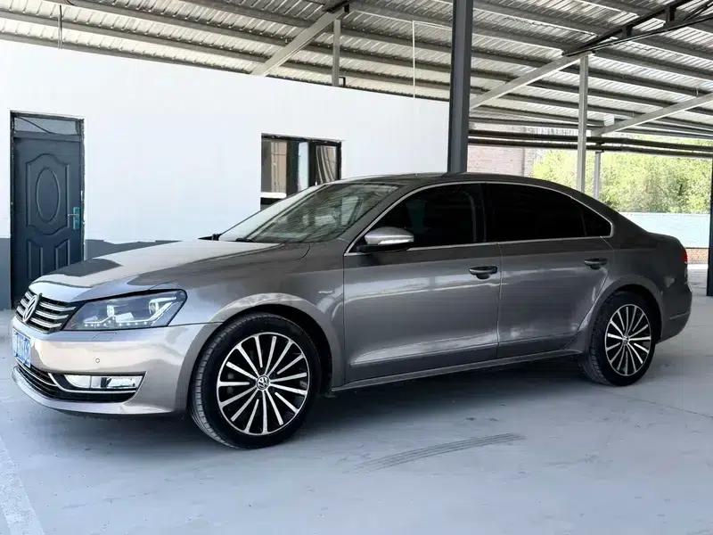 2011 Passat 1.8TSI DSG Premium Edition — миниатюра 1
