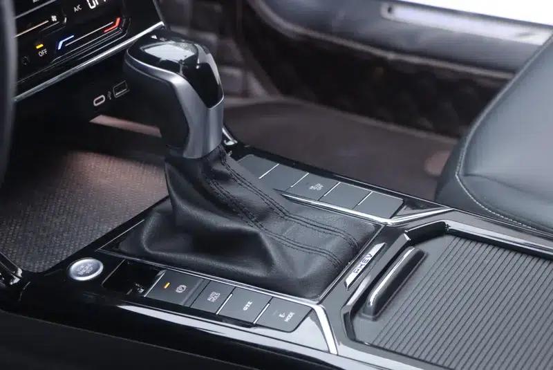 2020 Volkswagen Passat PHEV 430PHEV Hybrid Elite Edition — миниатюра 12