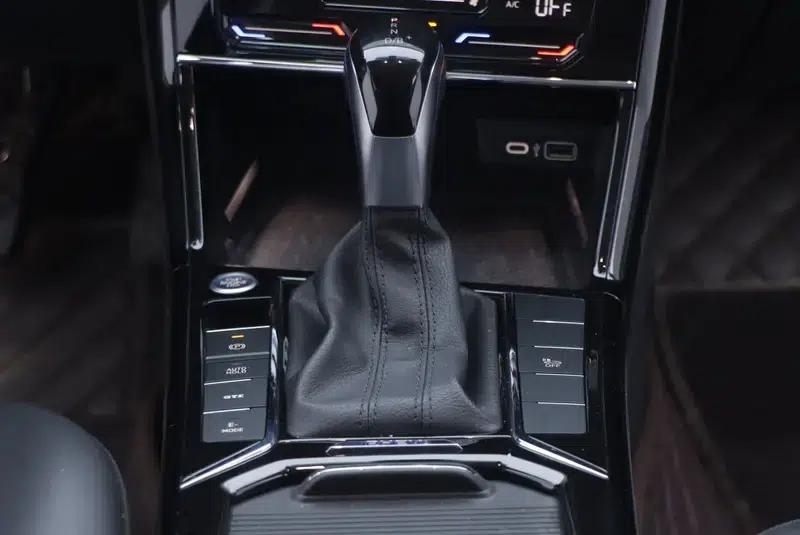 2020 Volkswagen Passat PHEV 430PHEV Hybrid Elite Edition — миниатюра 8