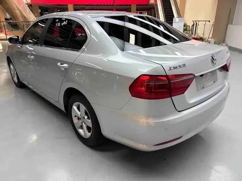 2013 Volkswagen Lavida Classic Facelift 1.6L Automatic Fashion Edition — миниатюра 5