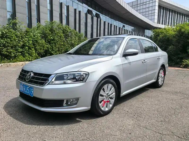 2013 Volkswagen Lavida 1.4TSI DSG Luxury Navigation Edition — миниатюра 1