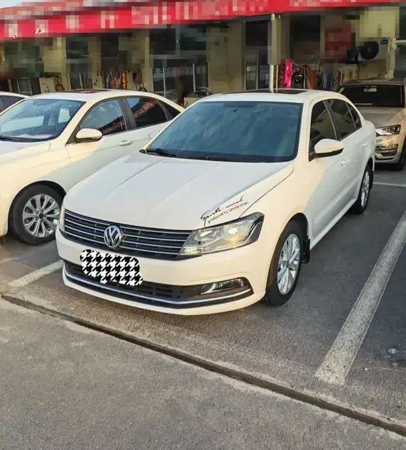 2015 Volkswagen Lavida 1.6L Automatic Comfort Edition — миниатюра 1