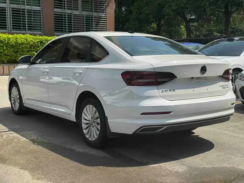 2021 Volkswagen Lavida 280TSI DSG Comfort Edition — миниатюра 3