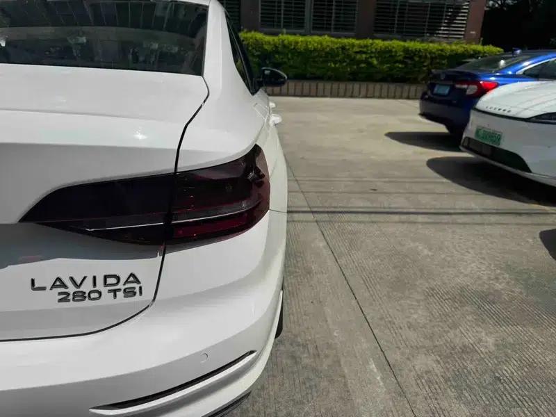 2021 Volkswagen Lavida 280TSI DSG Comfort Edition — миниатюра 10