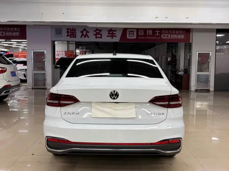 2023 Volkswagen Lavida 1.5L Automatic Five Million Edition — миниатюра 4