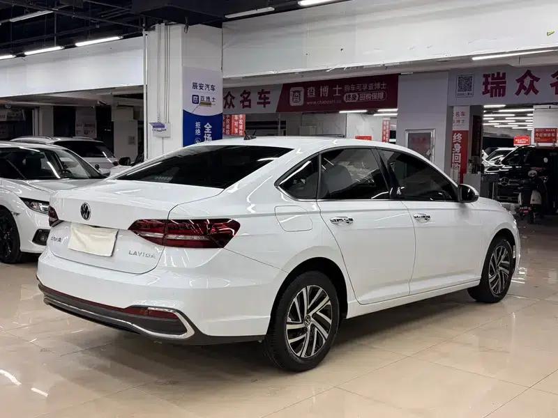 2023 Volkswagen Lavida 1.5L Automatic Five Million Edition — миниатюра 5
