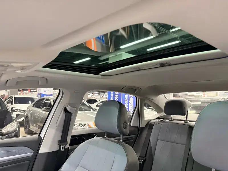 2023 Volkswagen Lavida 1.5L Automatic Five Million Edition — миниатюра 9