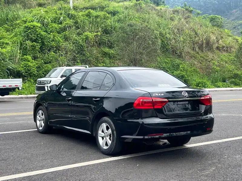 2017 Volkswagen Lavida 1.6L Automatic Comfort Edition — миниатюра 5