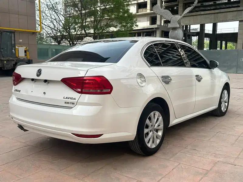 2017 Volkswagen Lavida 230TSI DSG Comfort Edition — миниатюра 5