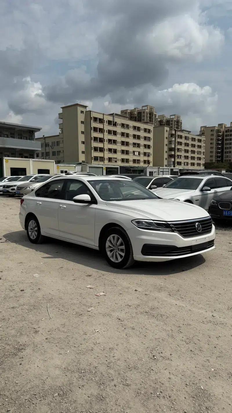 2023 Volkswagen Lavida Facelift 1.5L Automatic Five Million Edition — миниатюра 3