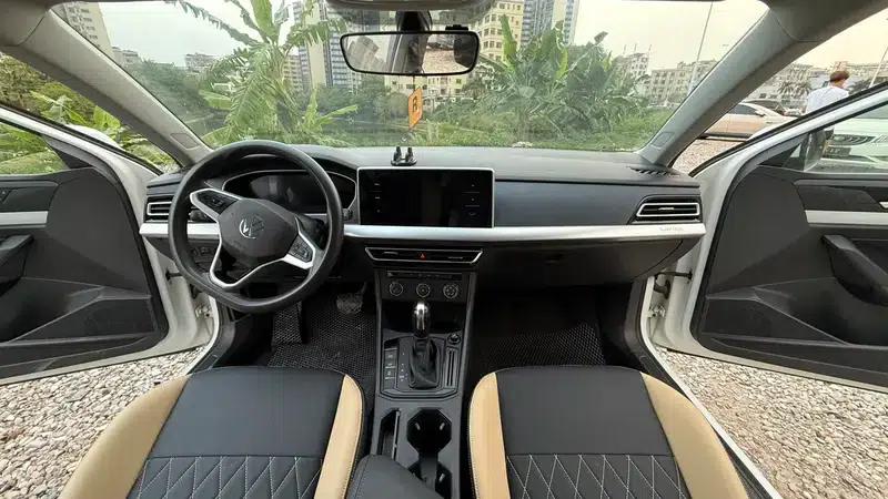 2023 Volkswagen Lavida Facelift 1.5L Automatic Five Million Edition — миниатюра 8