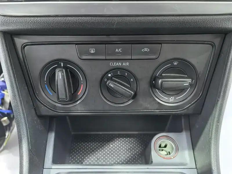 2019 Volkswagen Lavida, Qihang 1.5L Automatic Fashion Edition (National VI Emission Standard) — миниатюра 5