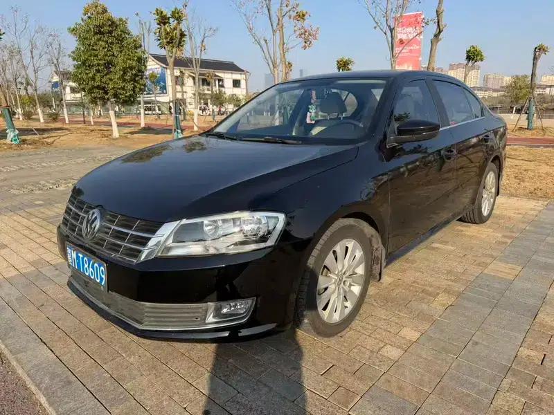 2013 Volkswagen Lavida 1.4TSI DSG Luxury Edition — миниатюра 1