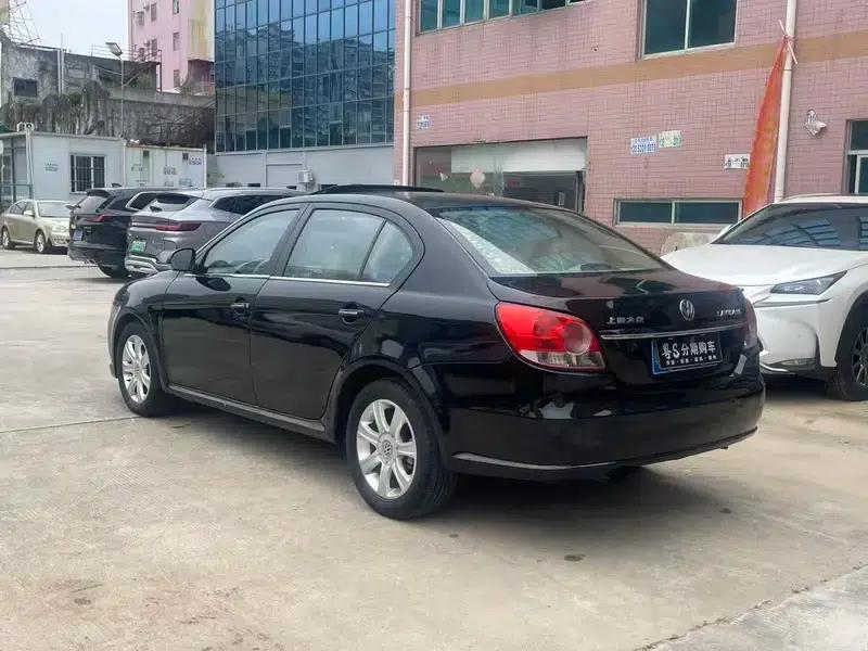 2011 Volkswagen Lavida 1.6L Automatic Premium Edition — миниатюра 4
