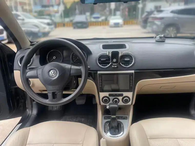 2011 Volkswagen Lavida 1.6L Automatic Premium Edition — миниатюра 7