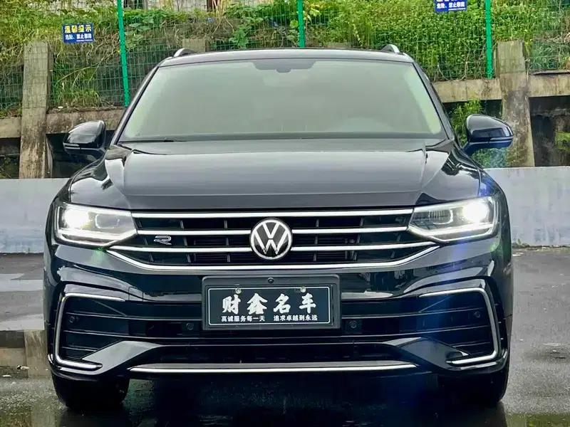 Tiguan L 2022 330TSI Automatic 2WD R-Line Premium Edition — миниатюра 2