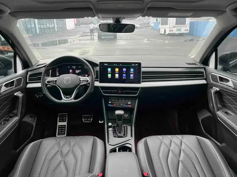 Tiguan L 2022 330TSI Automatic 2WD R-Line Premium Edition — миниатюра 13