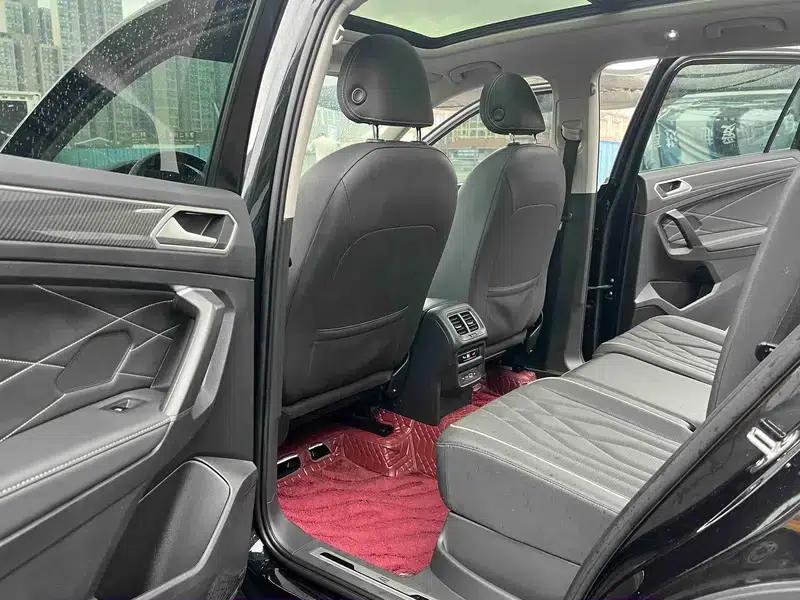 Tiguan L 2022 330TSI Automatic 2WD R-Line Premium Edition — миниатюра 17