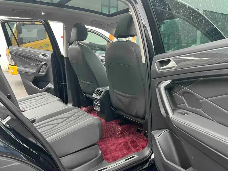 Tiguan L 2022 330TSI Automatic 2WD R-Line Premium Edition — миниатюра 18