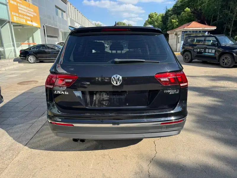 Tiguan L 2017 330TSI Automatic 2WD Luxury Edition — миниатюра 3