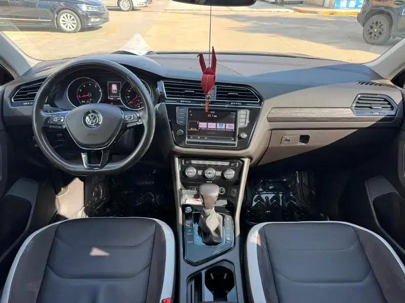 Tiguan L 2017 330TSI Automatic 2WD Luxury Edition — миниатюра 5