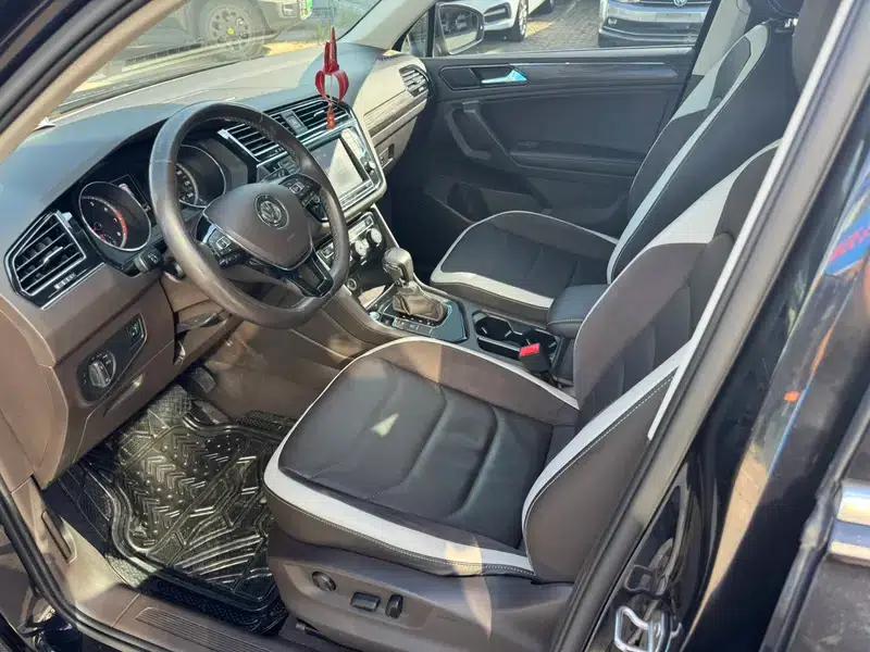 Tiguan L 2017 330TSI Automatic 2WD Luxury Edition — миниатюра 7