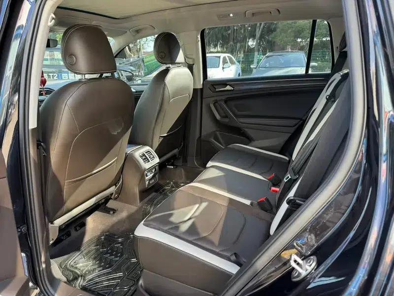 Tiguan L 2017 330TSI Automatic 2WD Luxury Edition — миниатюра 8