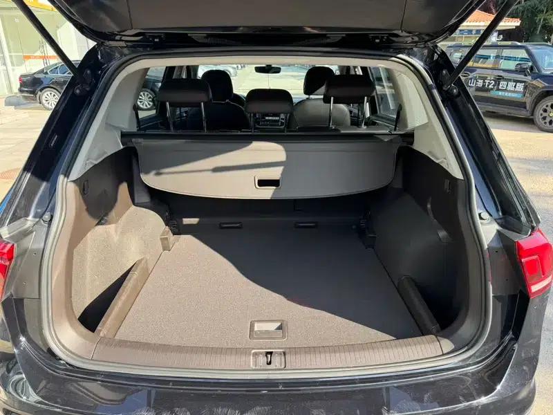 Tiguan L 2017 330TSI Automatic 2WD Luxury Edition — миниатюра 9