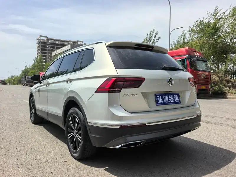Tiguan L 2017 380TSI Automatic 4WD Luxury Edition — миниатюра 4