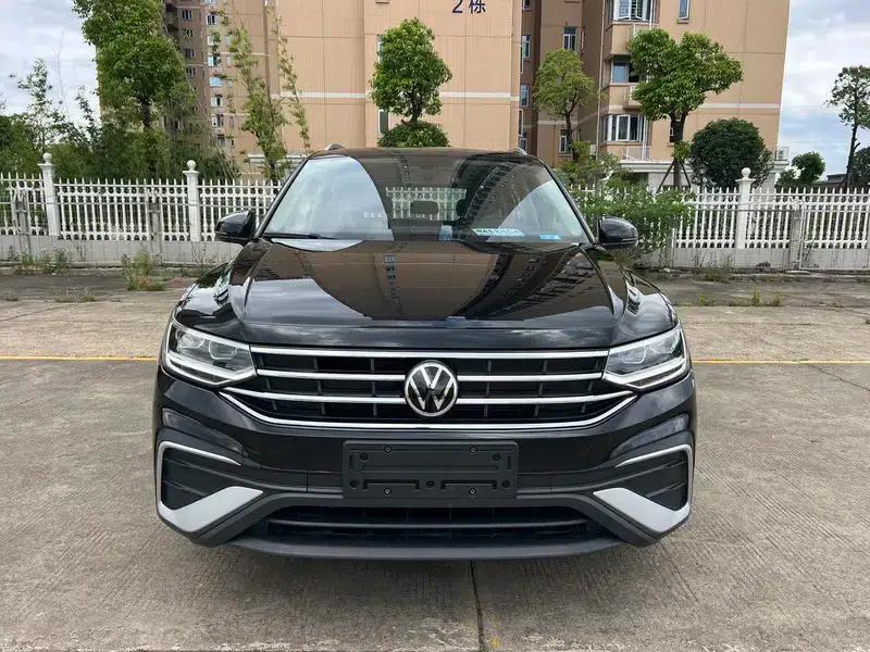 Tiguan L 2023 280TSI Trendy Limited Edition — миниатюра 2