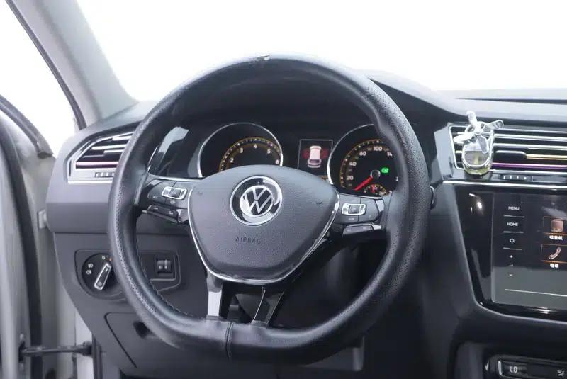 Tiguan L 2021 330TSI Automatic 2WD Smart Edition — миниатюра 20