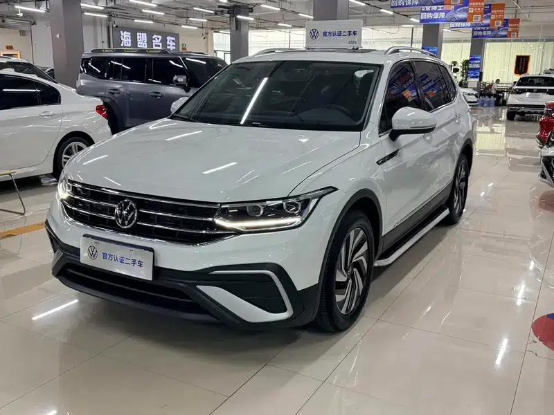 Tiguan L 2023 280TSI Trendy Limited Edition — миниатюра 1