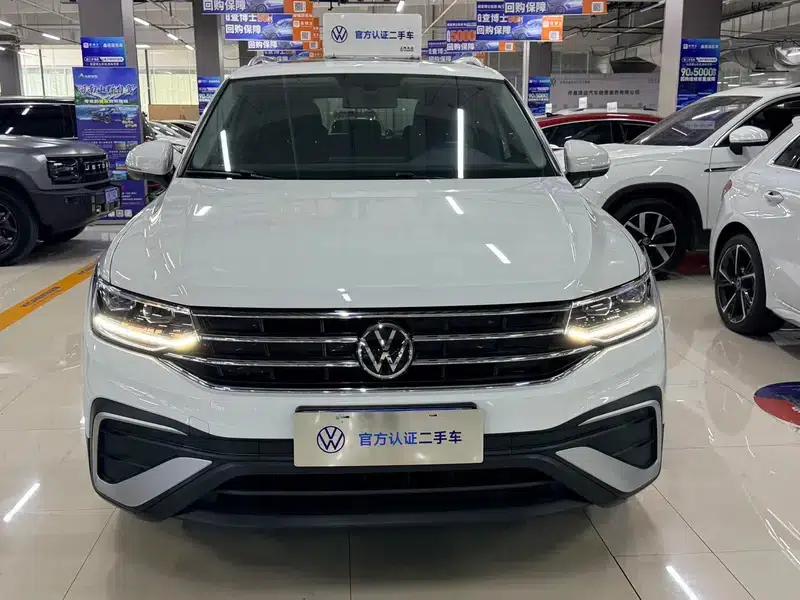 Tiguan L 2023 280TSI Trendy Limited Edition — миниатюра 2