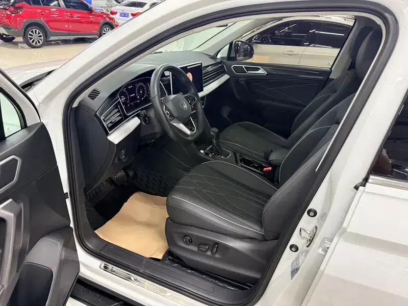 Tiguan L 2023 280TSI Trendy Limited Edition — миниатюра 11