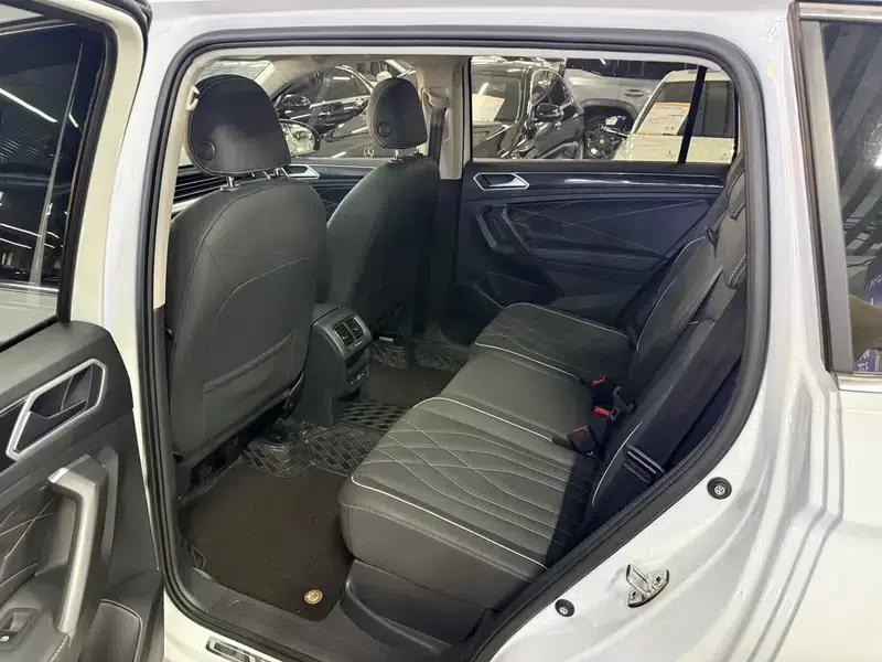 Tiguan L 2023 280TSI Trendy Limited Edition — миниатюра 12